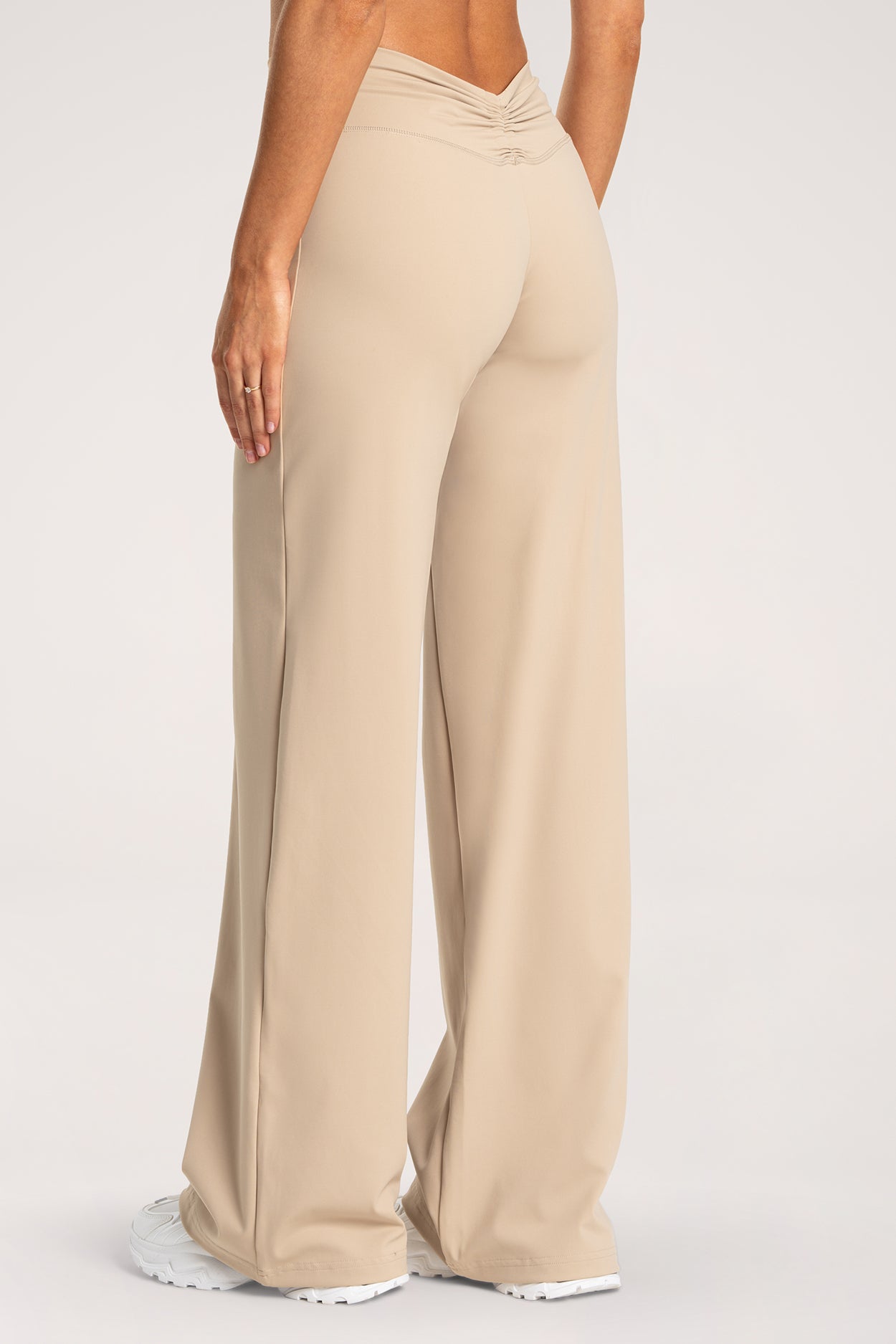 UN1FORM booty tie Pants sand