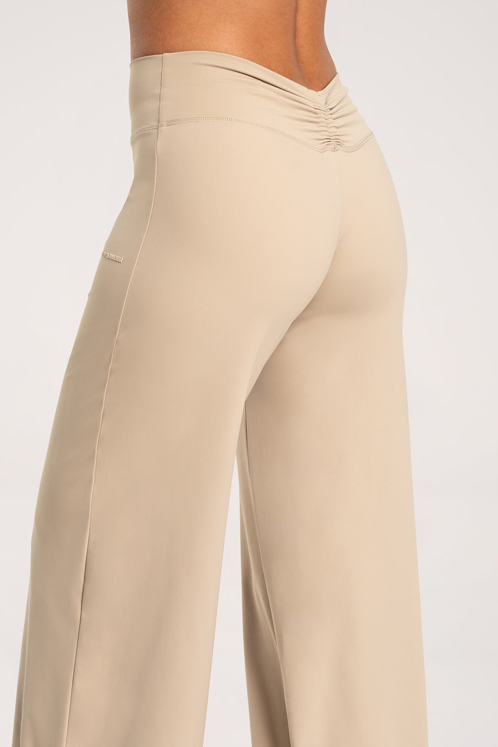 UN1FORM booty tie Pants sand