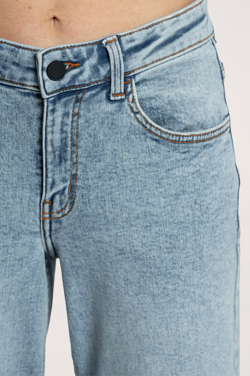 Wide low-waist jeans light blue