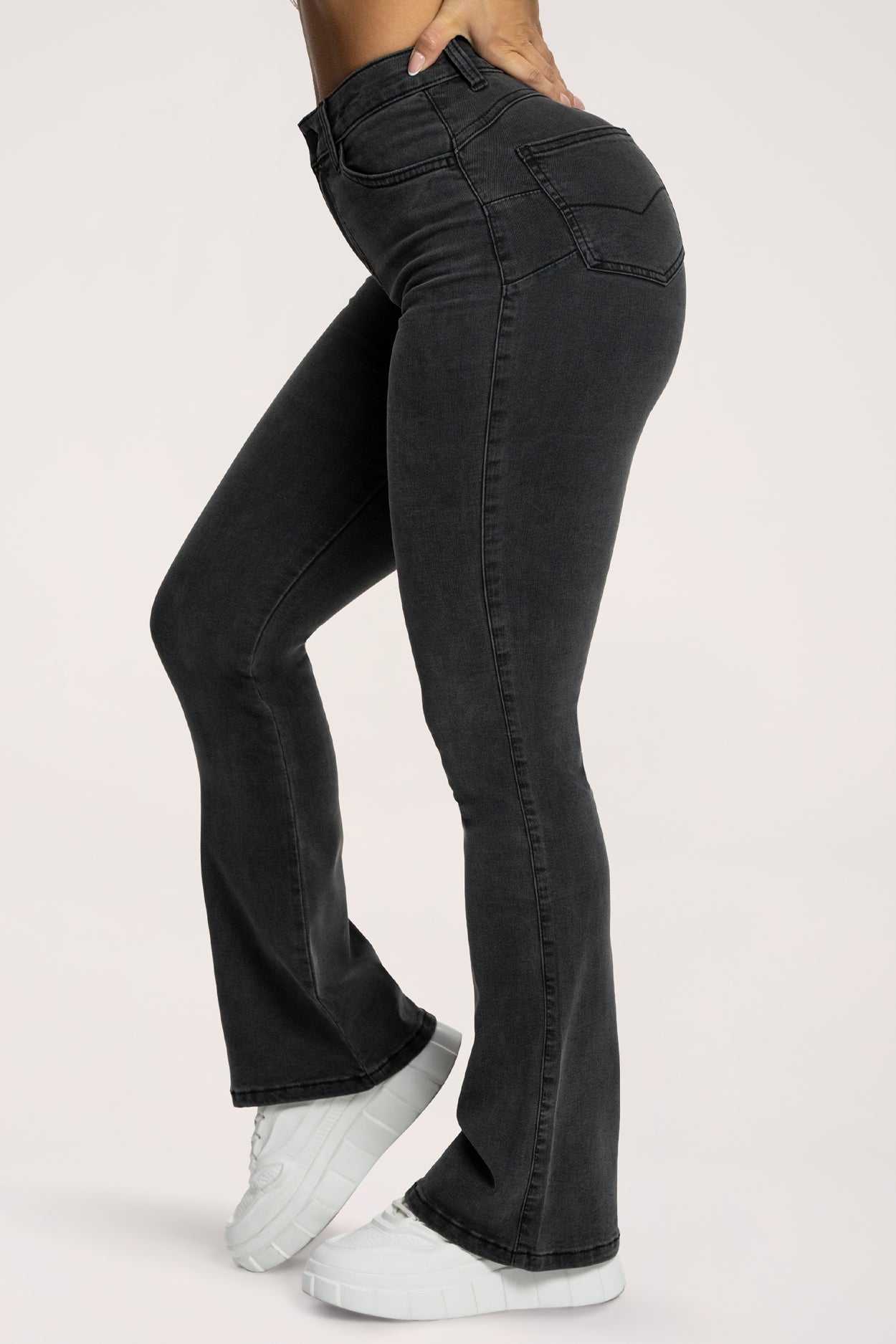 Perfect slim flare jeans black