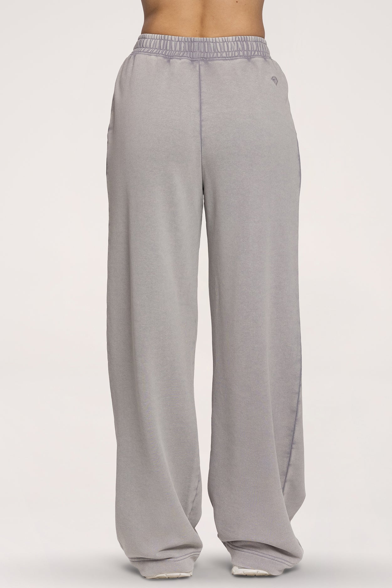 Easy Straight-Leg Sweatpants light grey