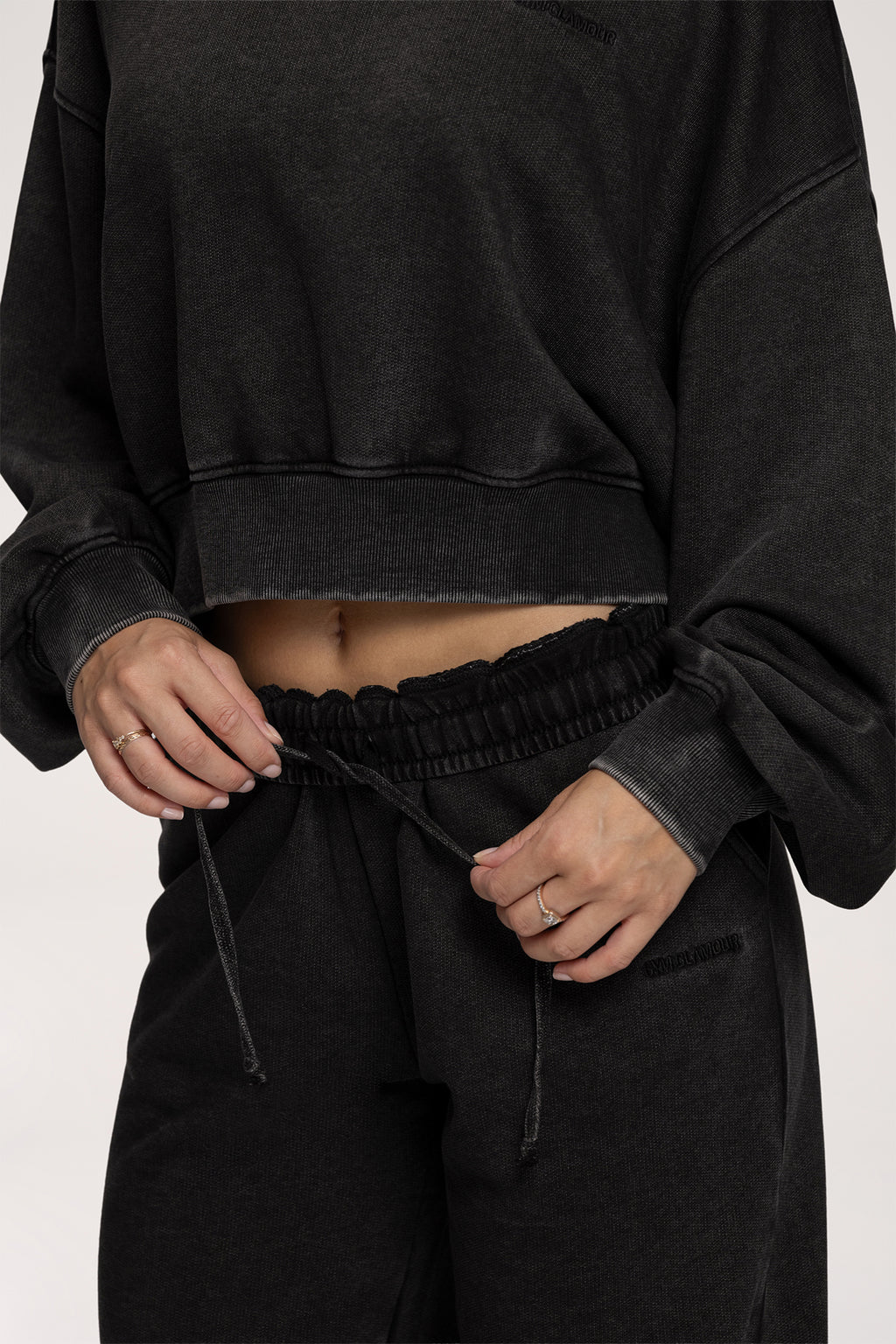 Easy Straight-Leg Sweatpants black