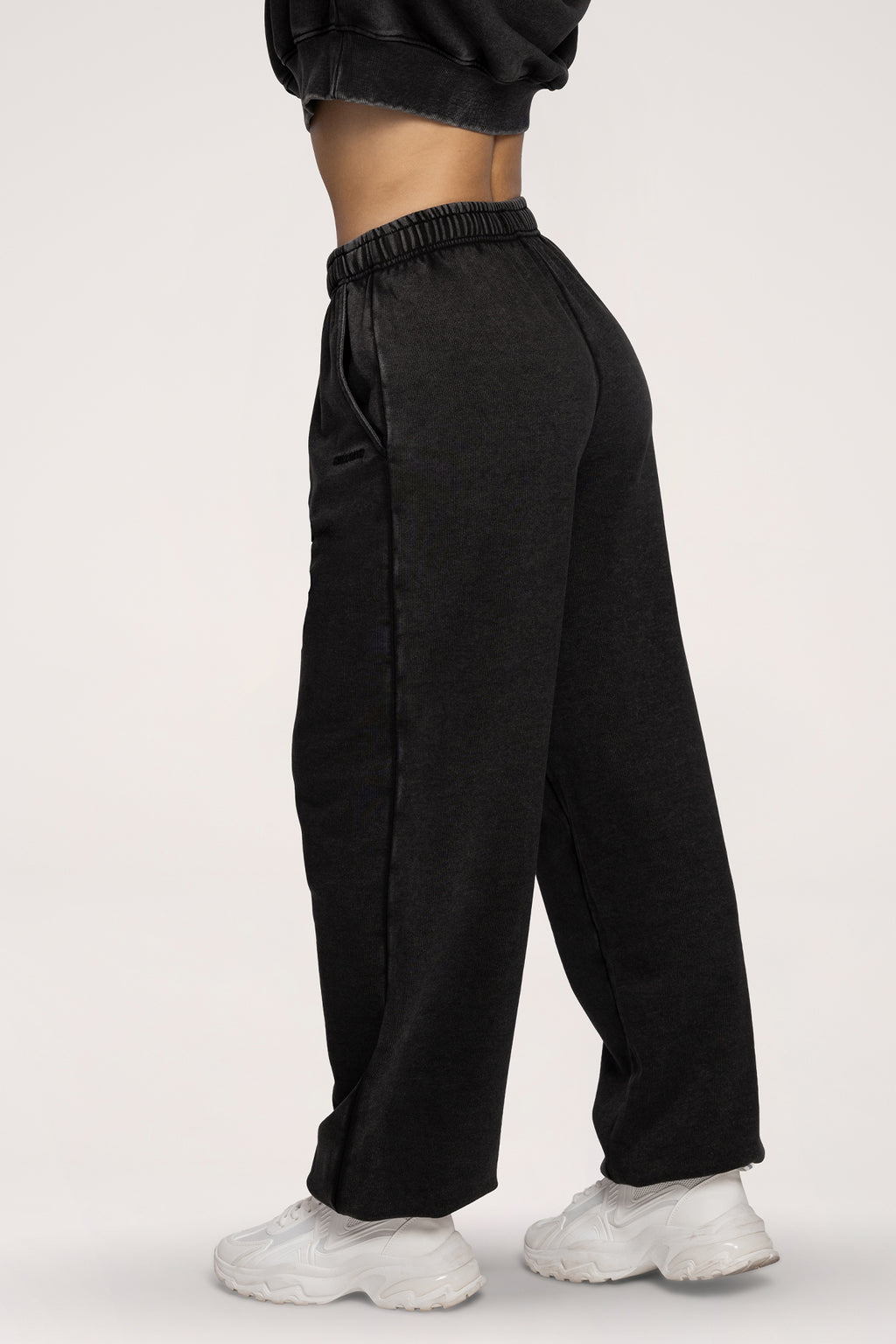 Easy Cuffed Sweatpants black
