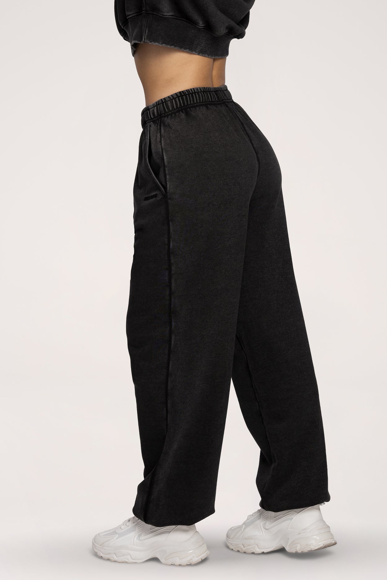 Easy Cuffed Sweatpants black