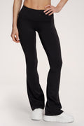 Flared pilates era black