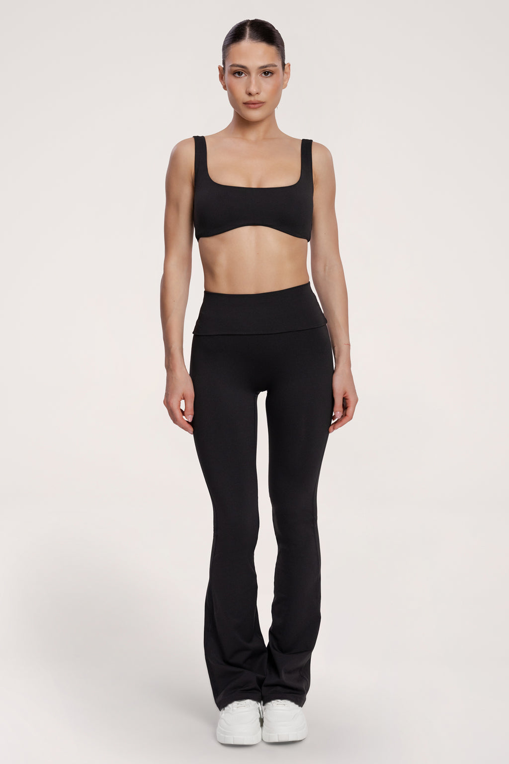 Flared pilates era black