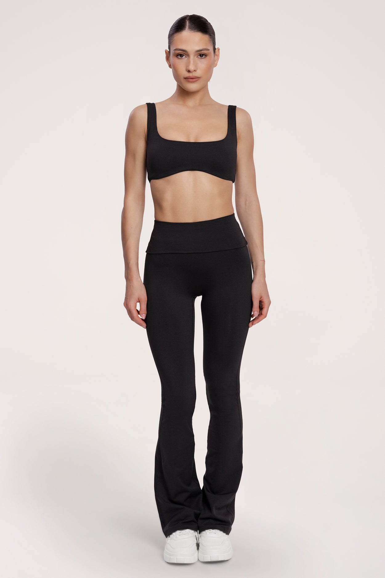 Flared pilates era black