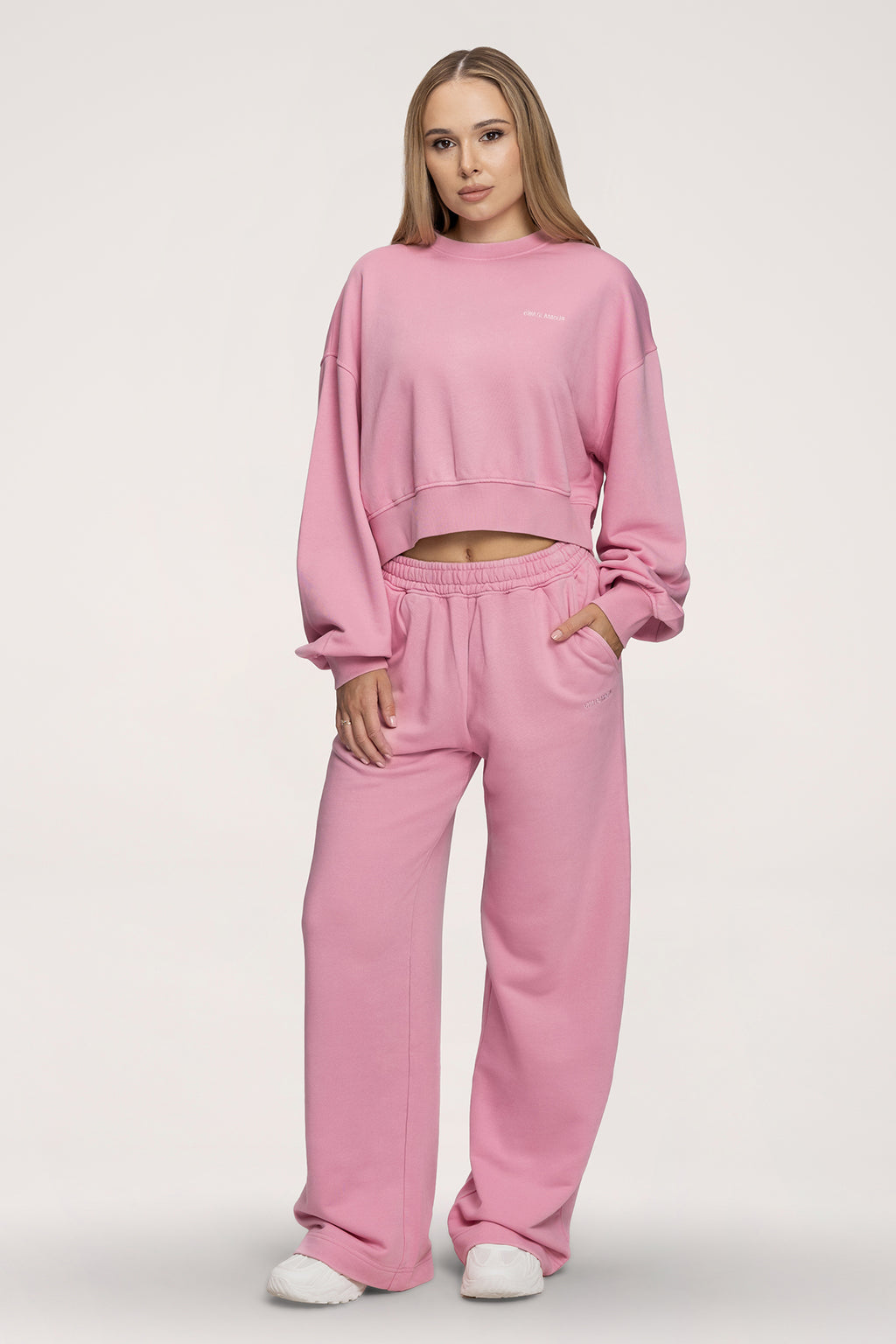 Easy Straight-Leg Sweatpants light pink