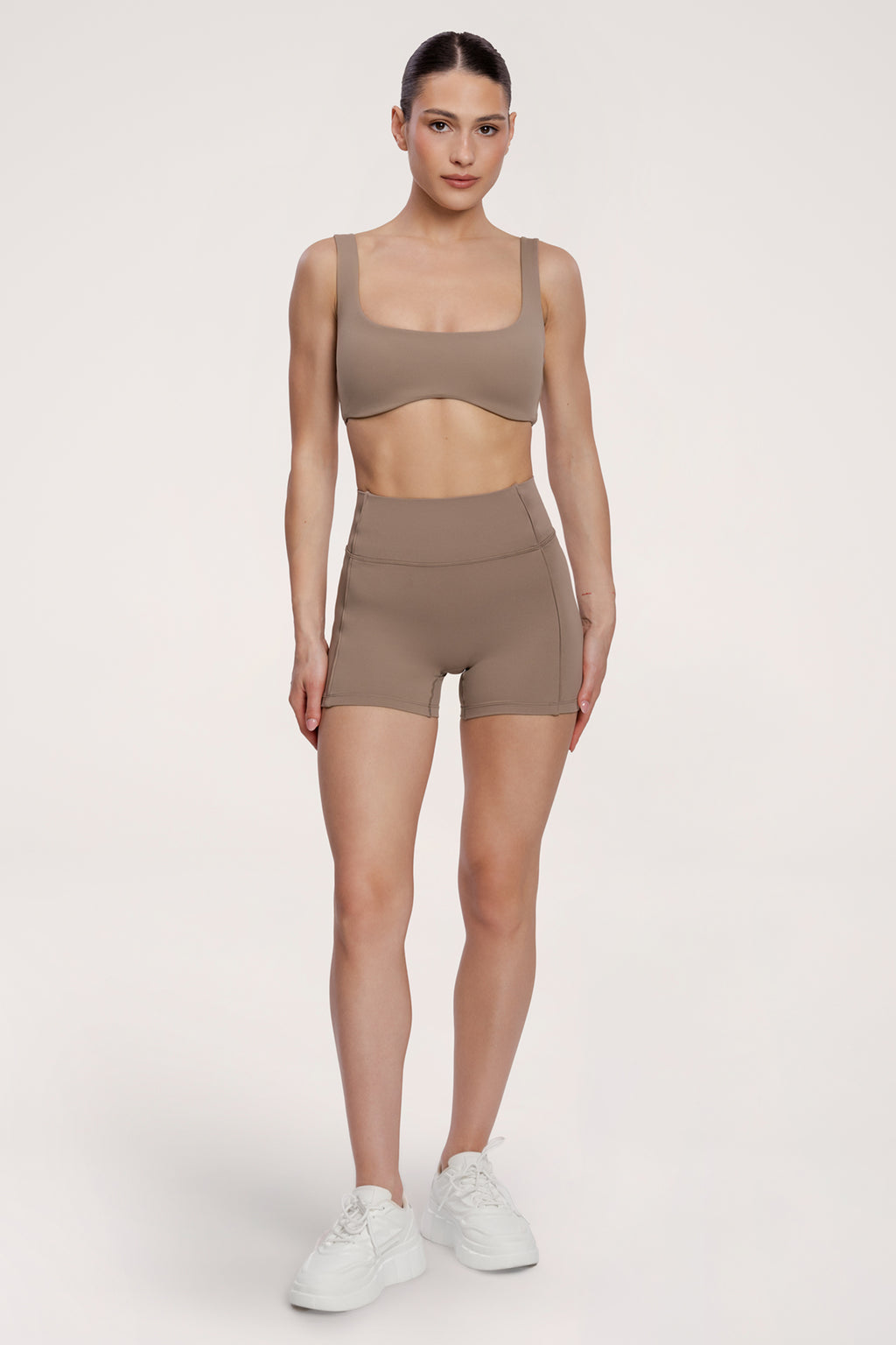 Shorts pilates era warm beige