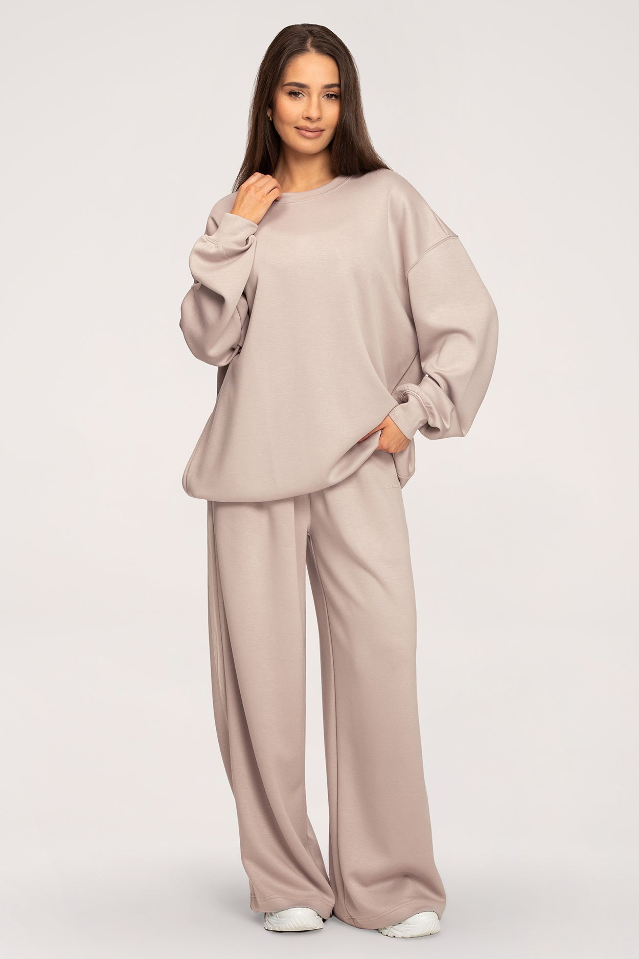 UN1FORM Oversize Sweatpants beige