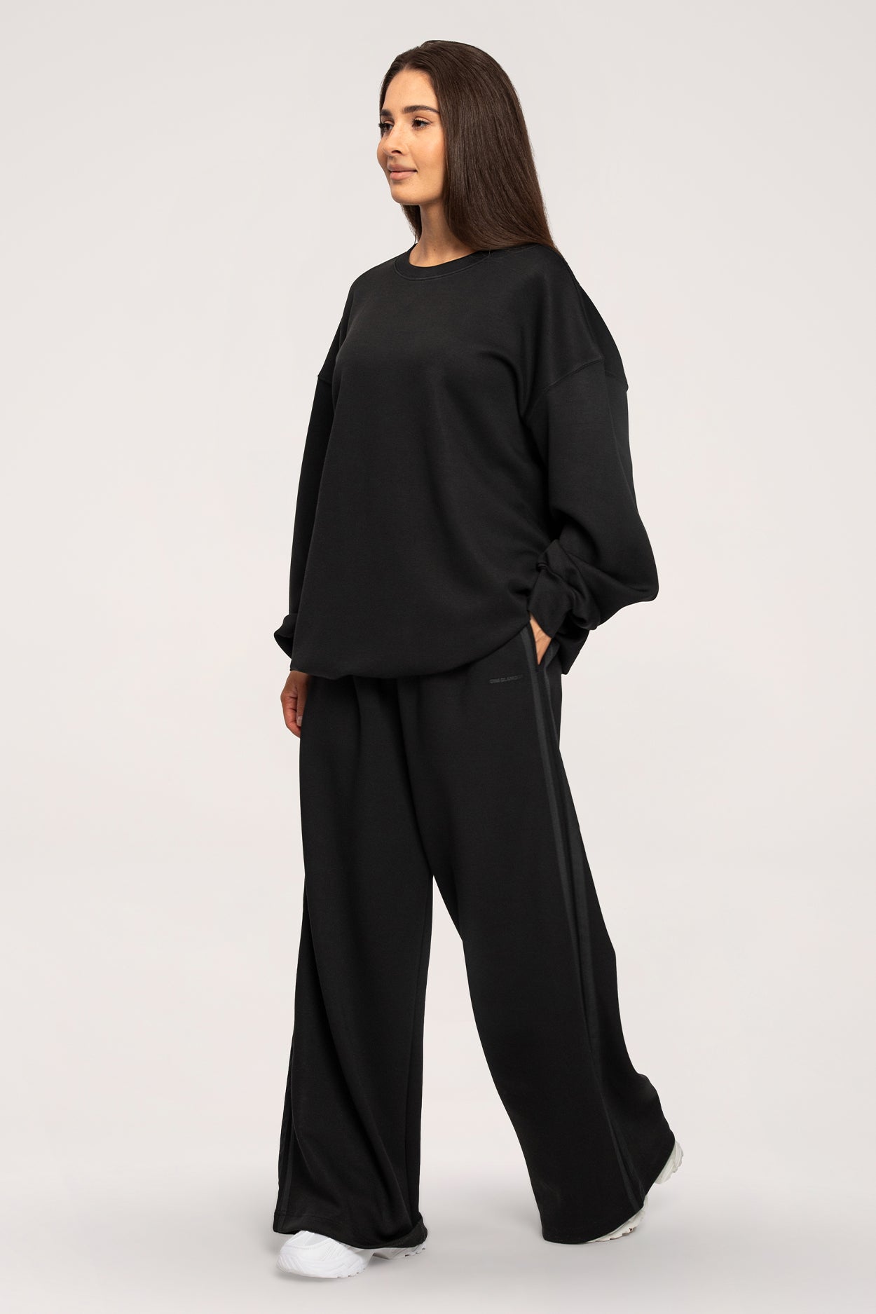 UN1FORM Oversize Sweatpants black