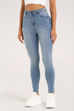 Röhrenjeans light blue