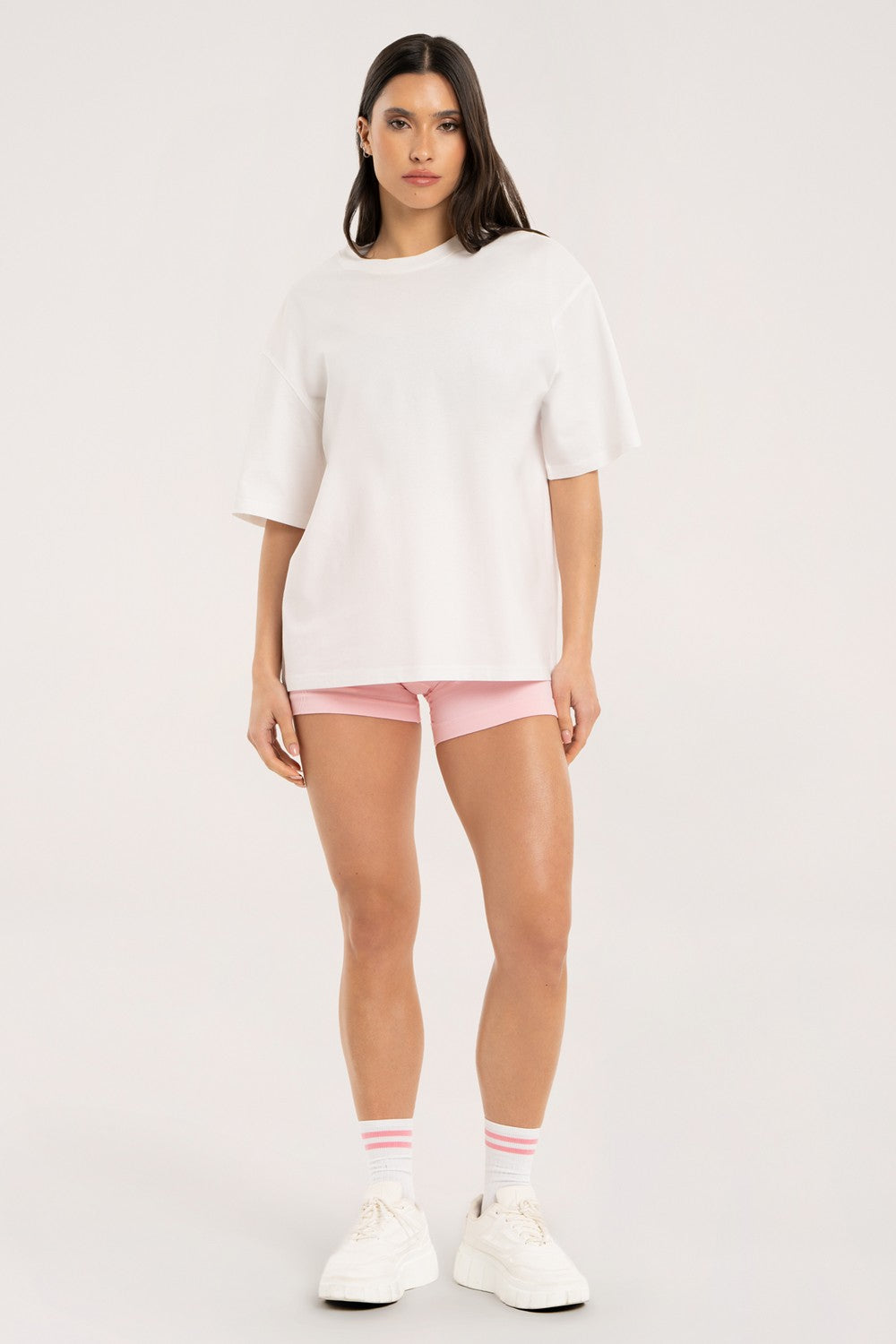 T-shirt oversize glutes over dudes