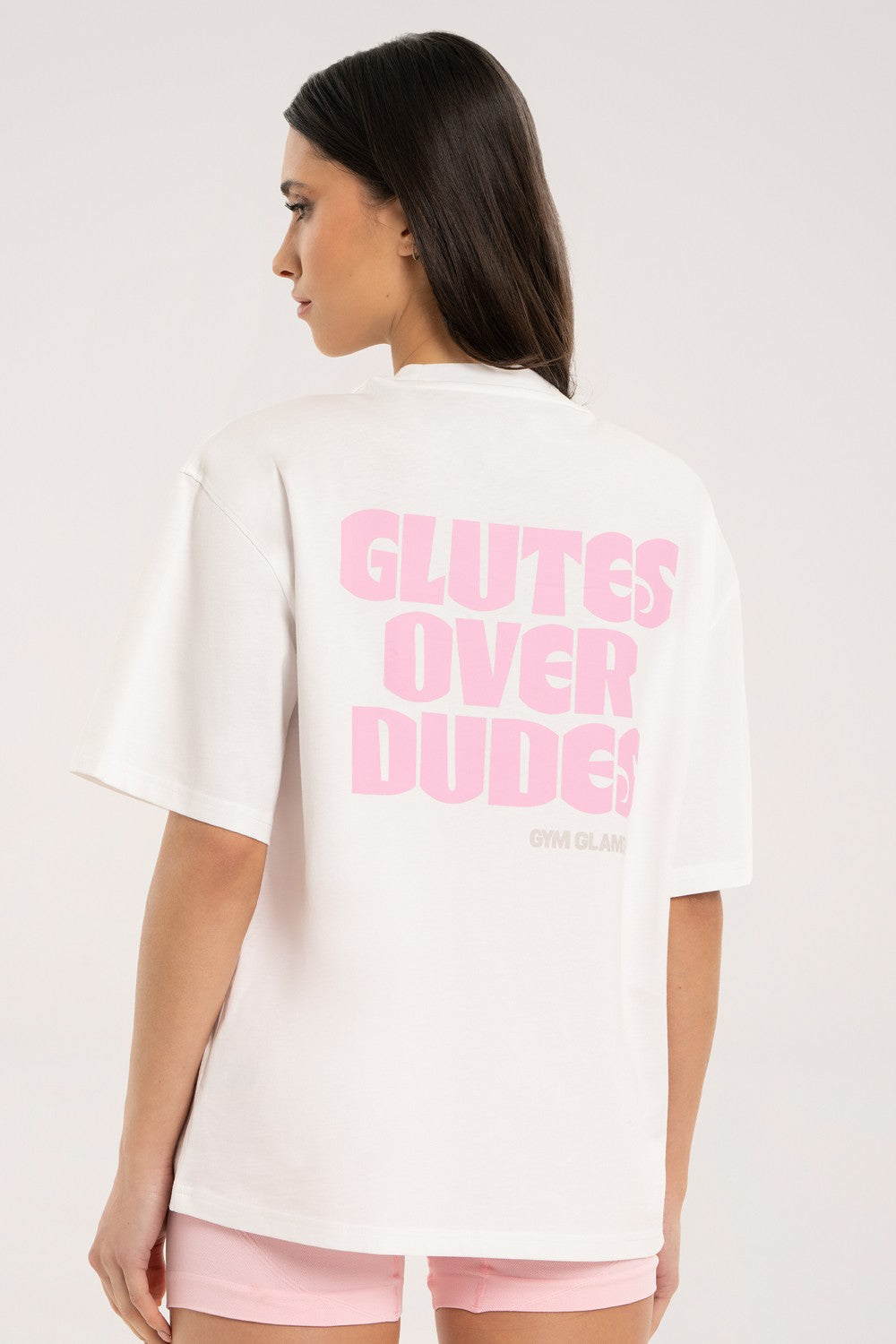 T-shirt oversize glutes over dudes