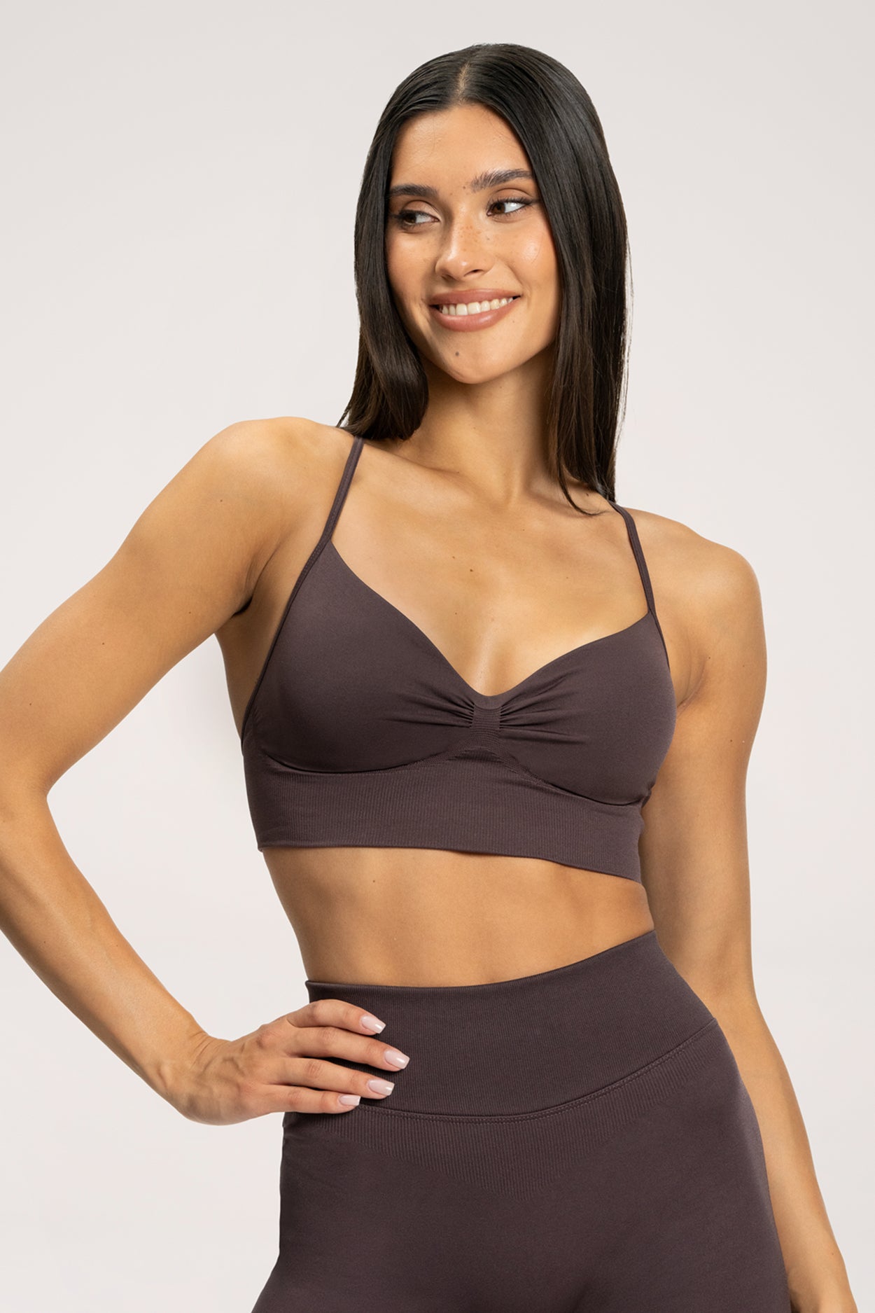Bra with deep neckline cacao
