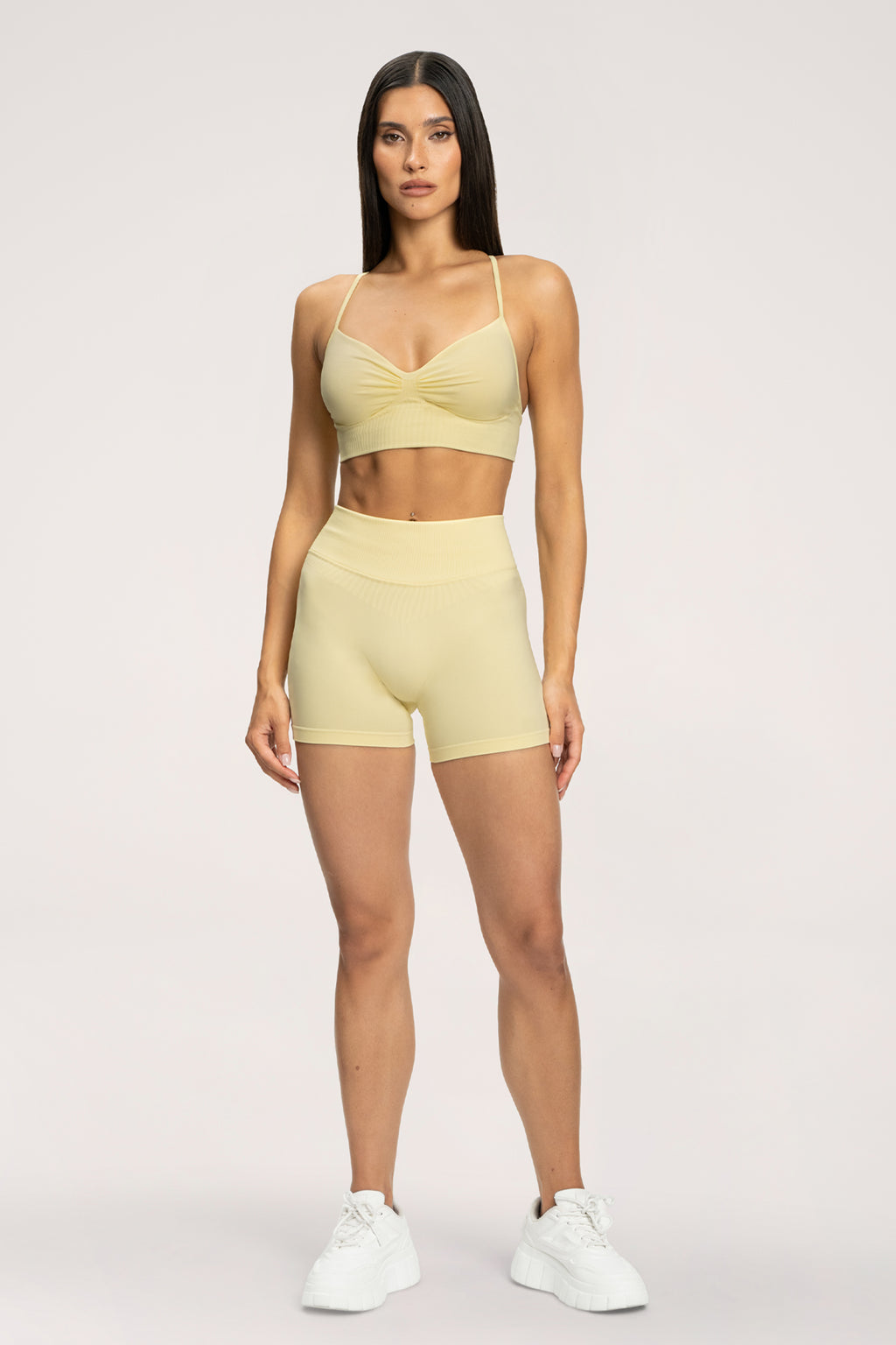 Shorts lift butter yellow