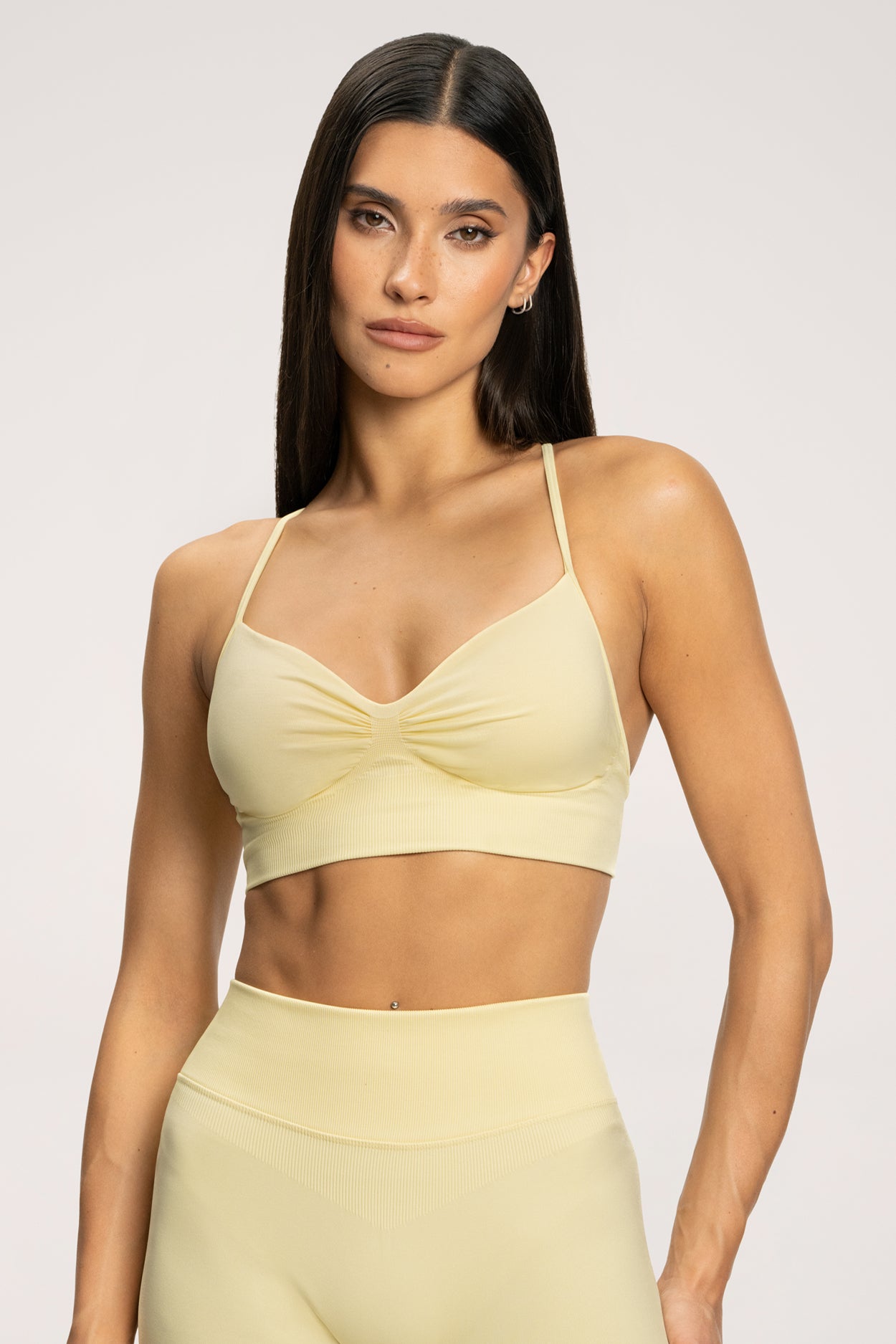 Bra with deep neckline butter yellow