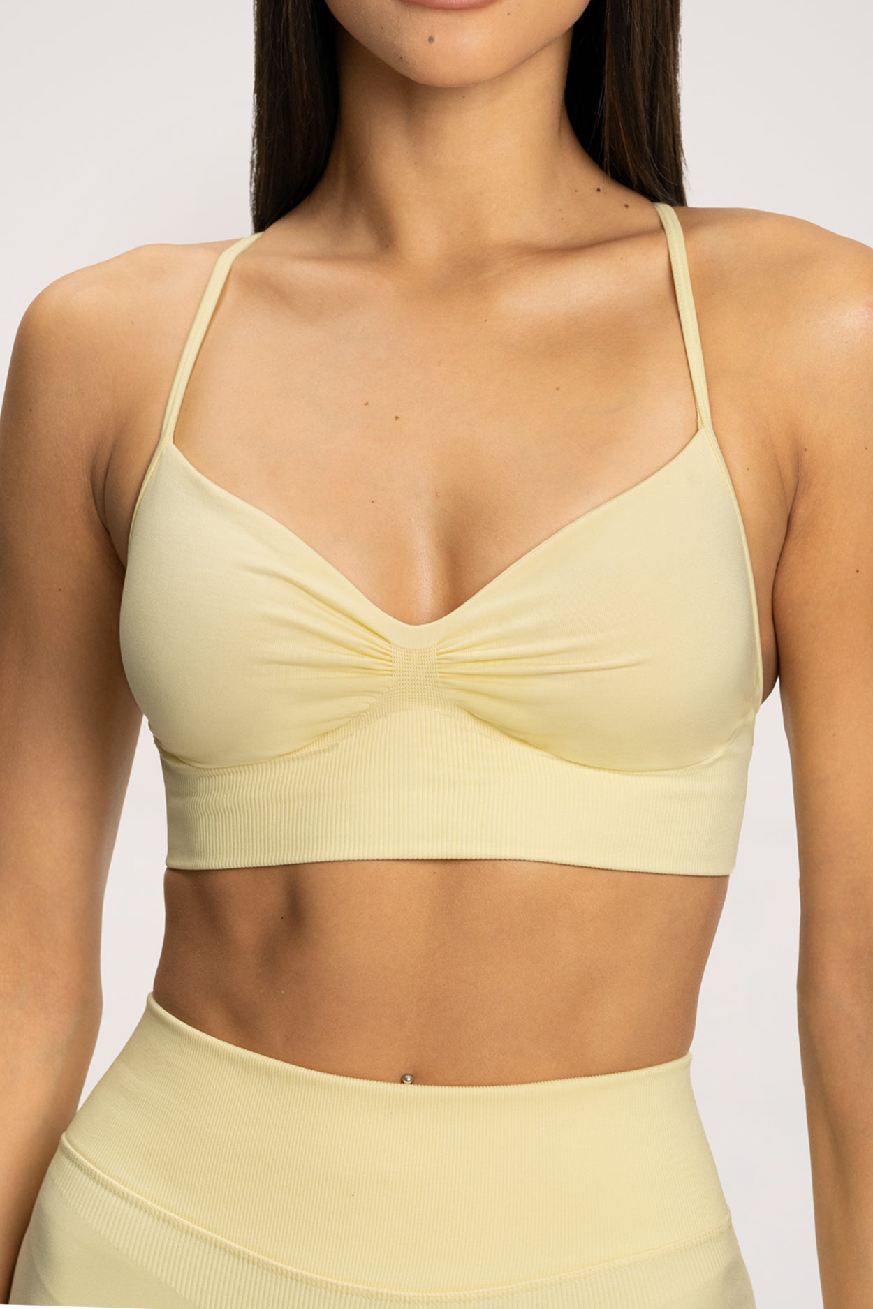 Bra with deep neckline butter yellow