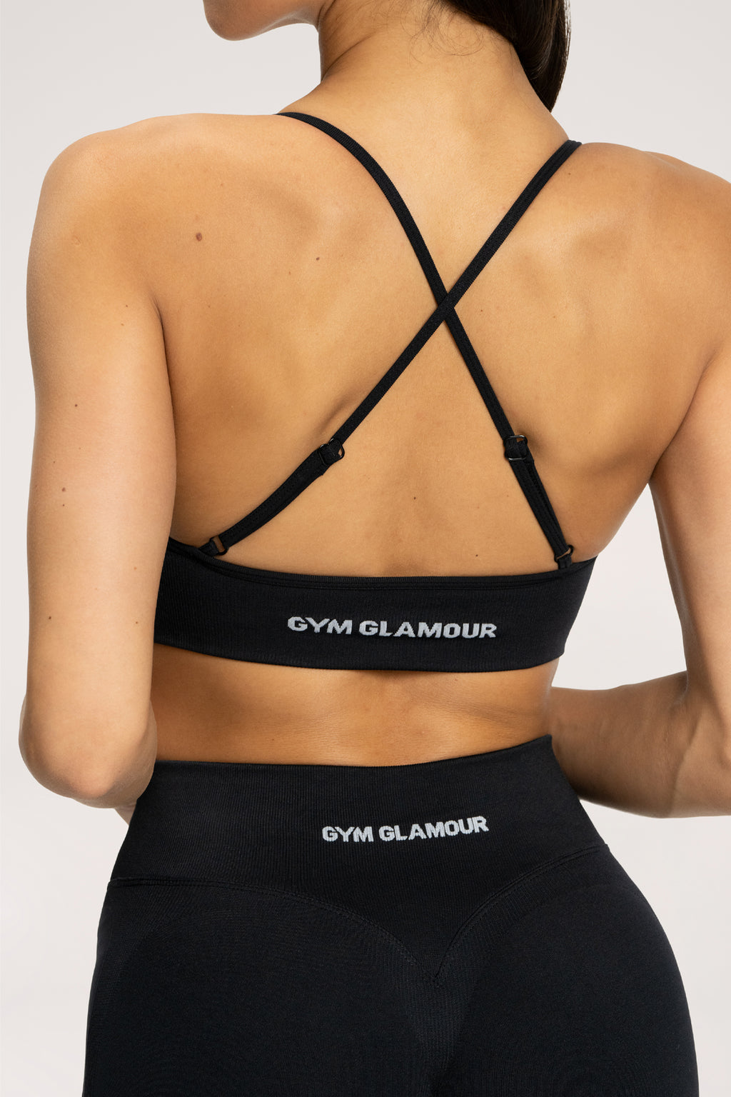 Bra with deep neckline black