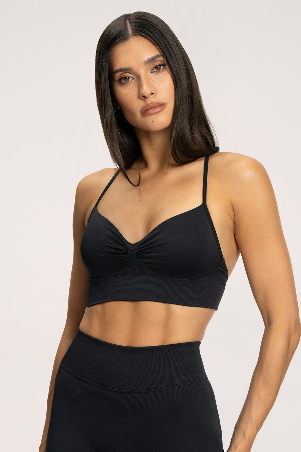 Bra with deep neckline black