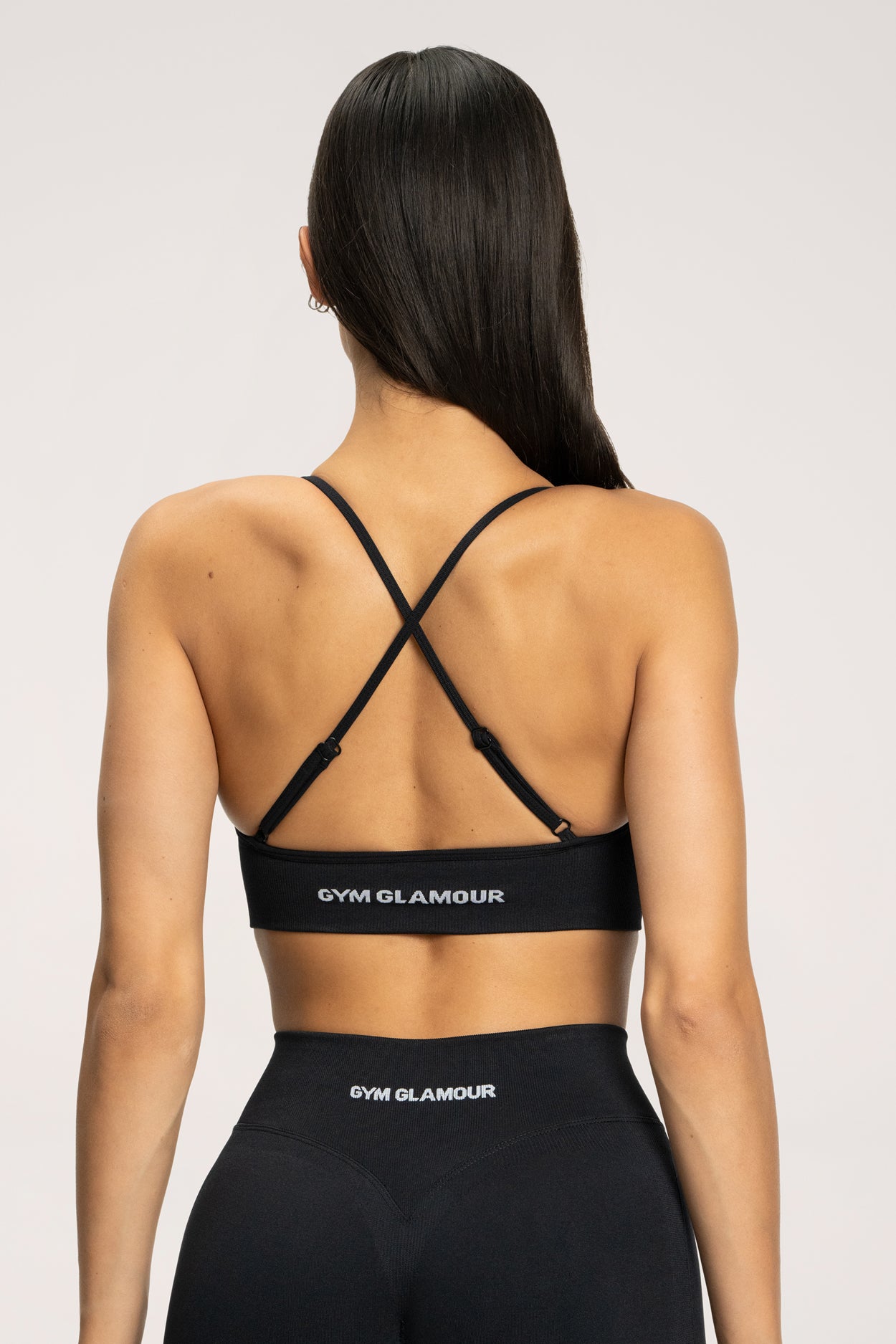 Bra with deep neckline black