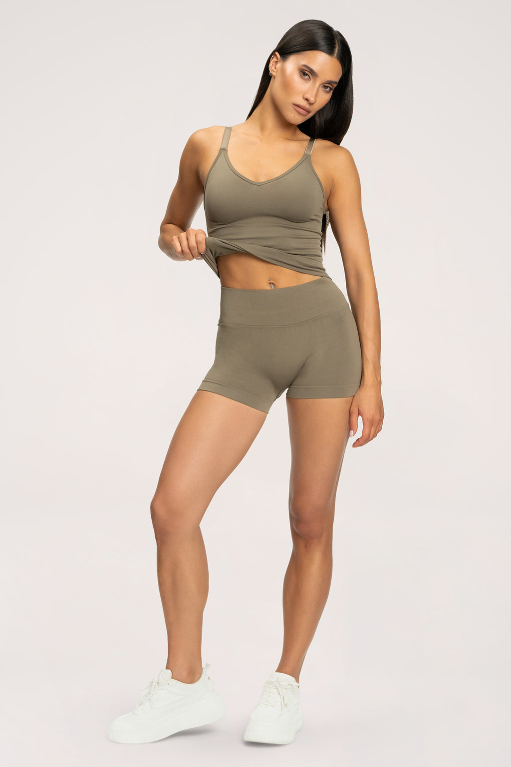 Shorts second skin nougat