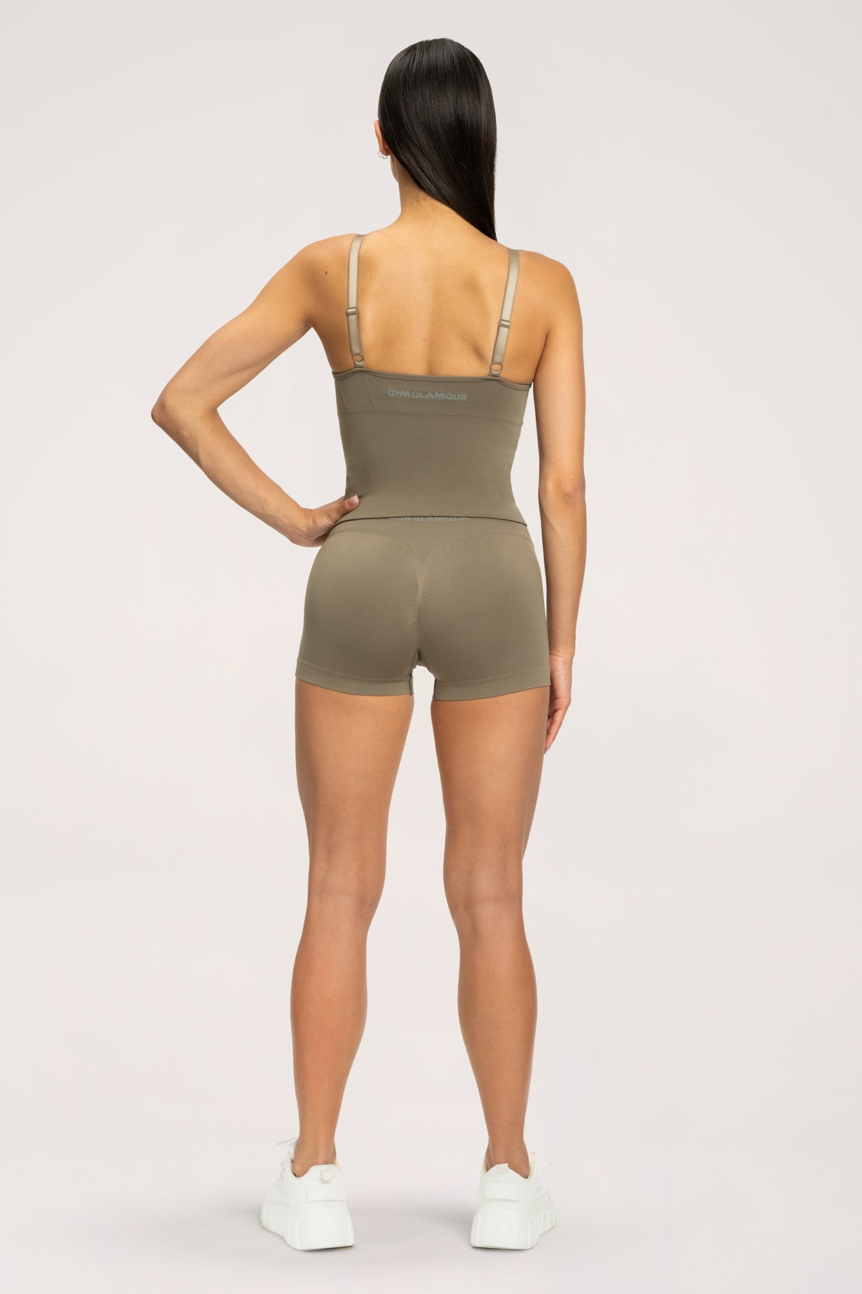 Shorts second skin nougat