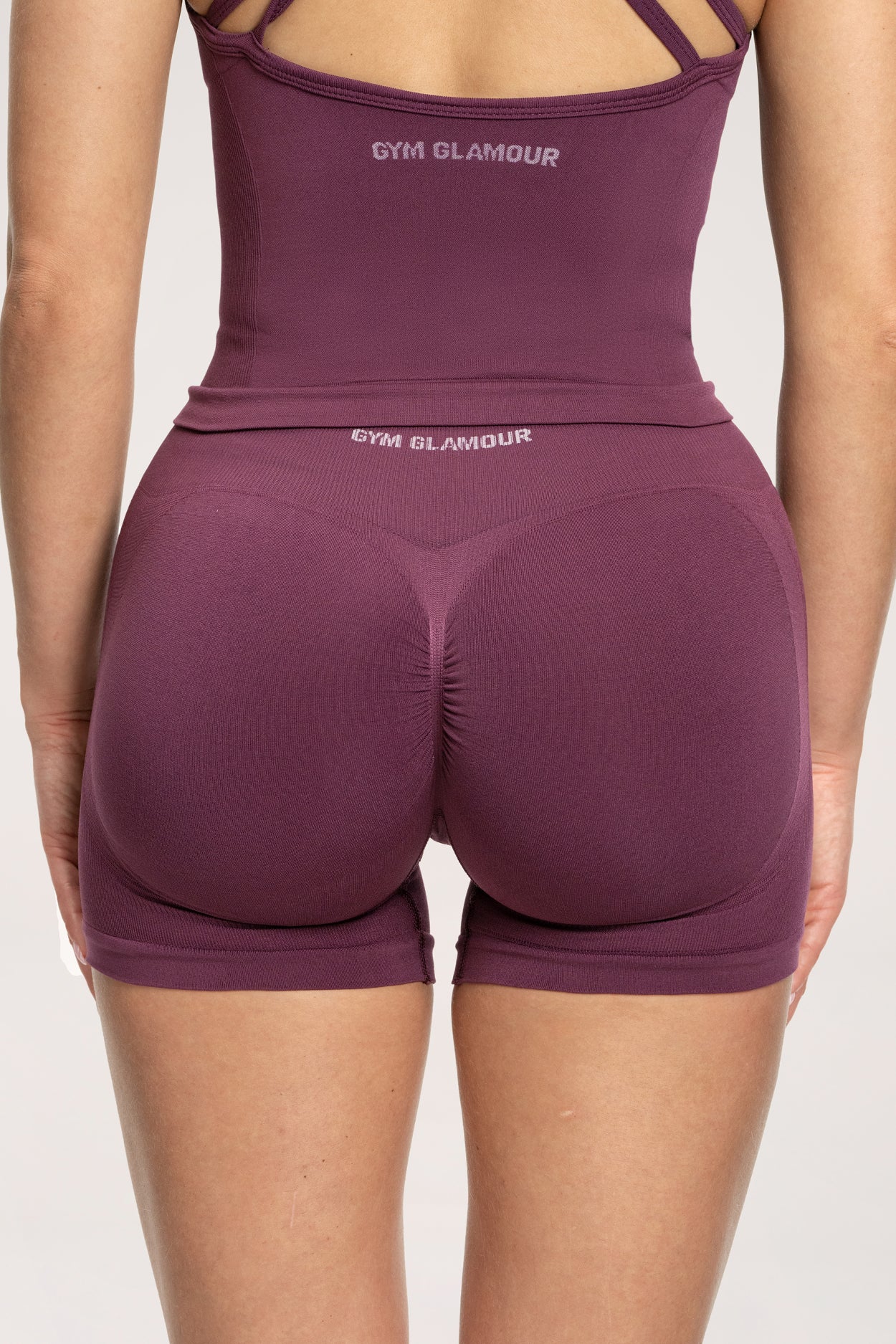 Fake BBL shorts maroon