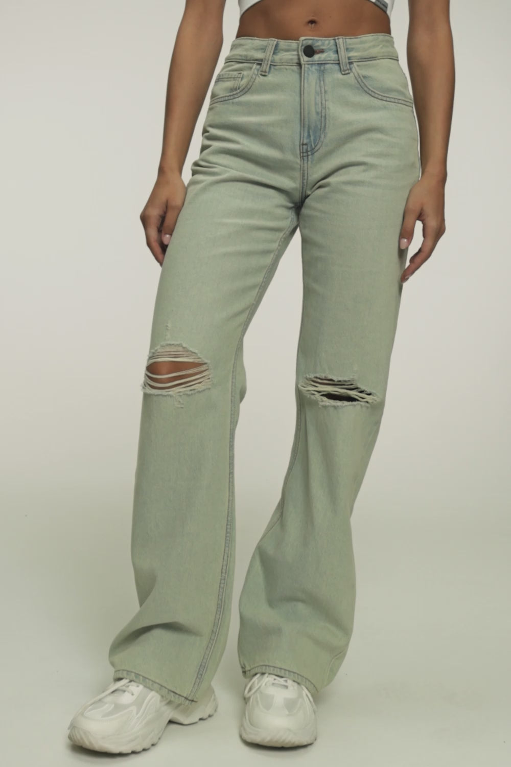 Wide relaxed jeans light green