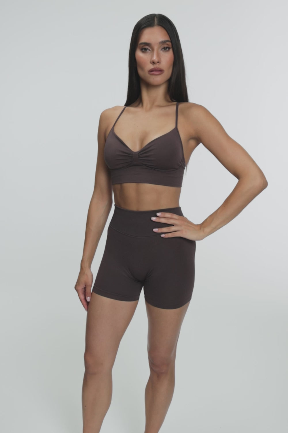 Bra with deep neckline cacao