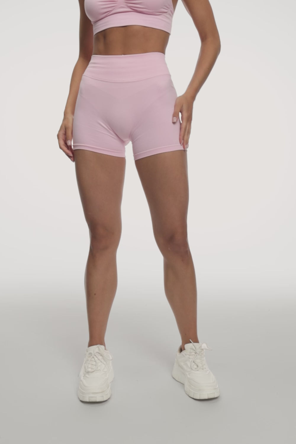Shorts lift popstar