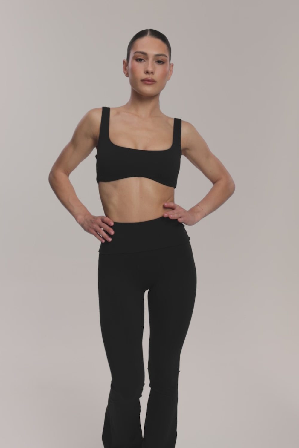 Flared pilates era black